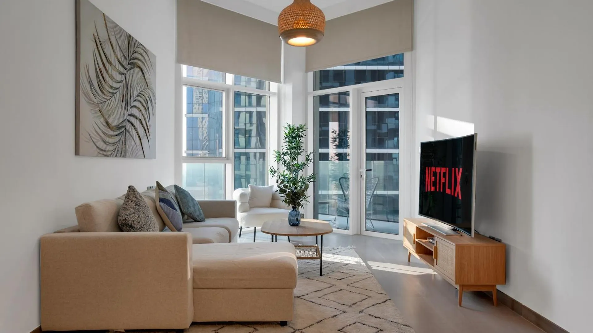 Apartment 2Br Luxury Retreat - Stunning Canal And Sea View Dubai United Arab Emirates