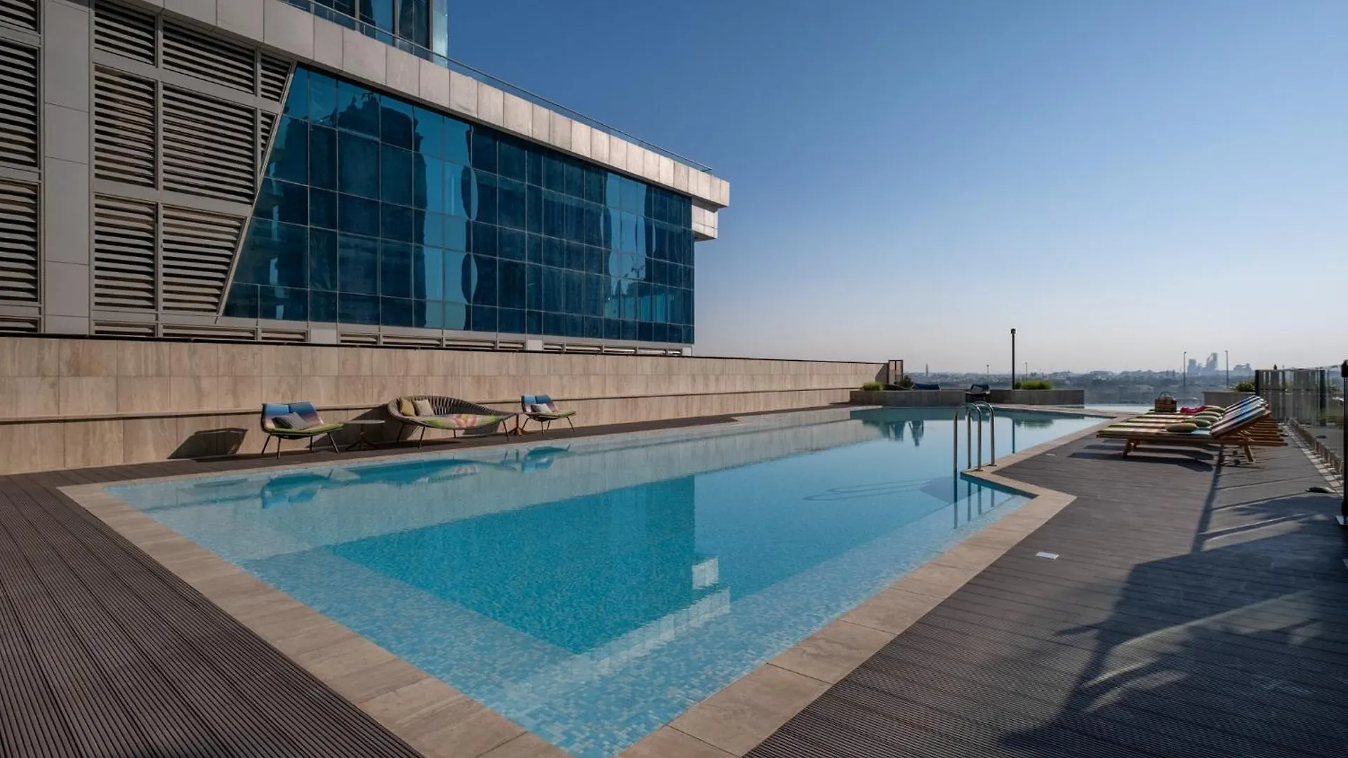 Apartment 2Br Luxury Retreat - Stunning Canal And Sea View Dubai United Arab Emirates